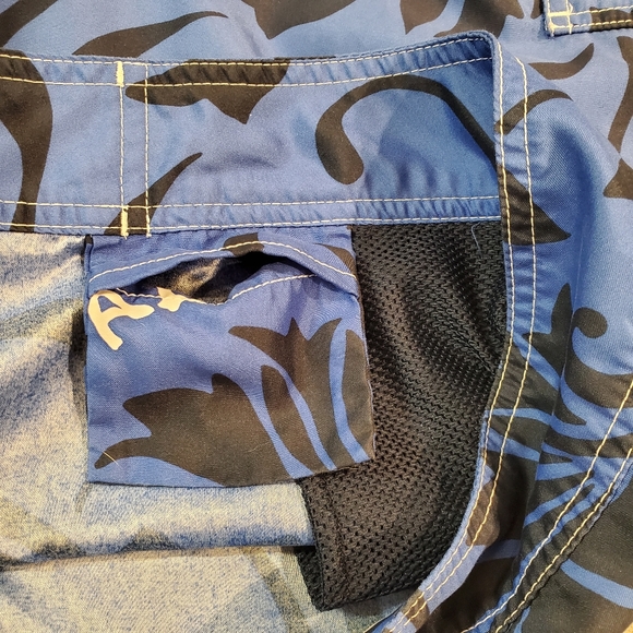 American Eagle Shorts Mens Size 38 Blue Hawaiian Print Drawstring Beach Shorts - Picture 8 of 11